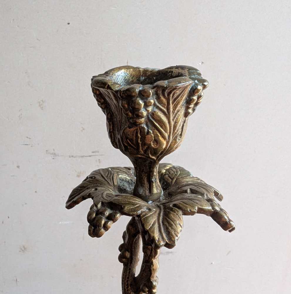 Antique pair of elaborate vine and leaf brass candlesticks - Image 7