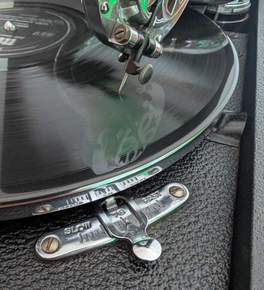 1930s wind up Columbia Grafonola Gramophone model 204D - Image 9