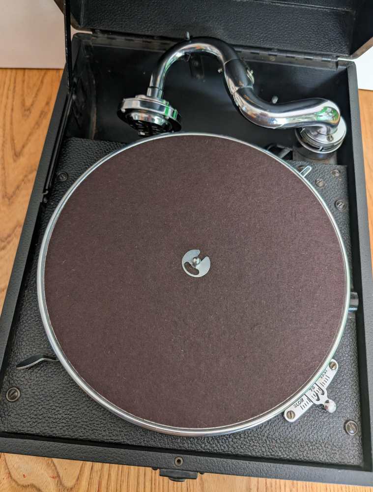 1930s wind up Columbia Grafonola Gramophone model 204D - Image 4