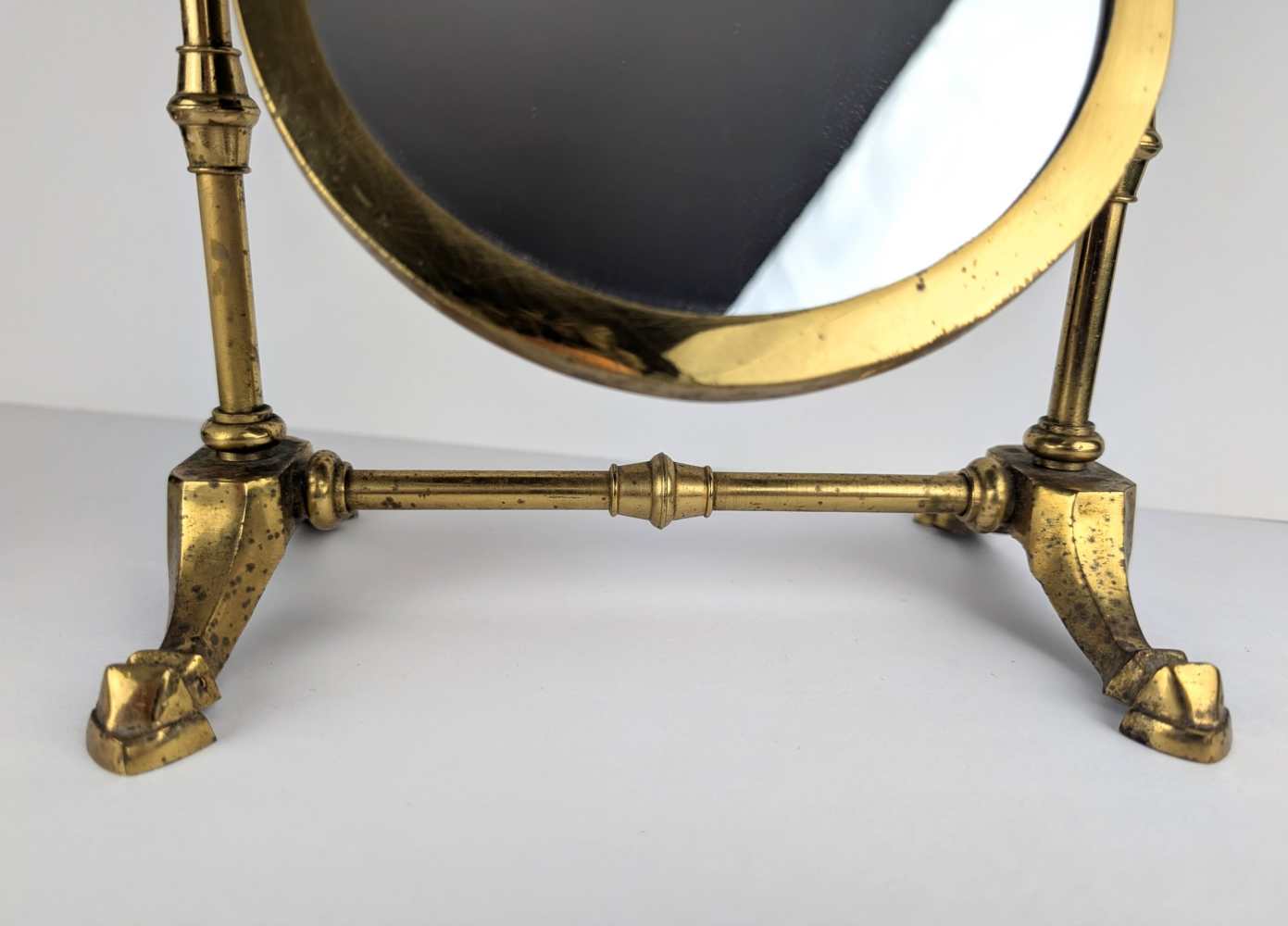 Early-midcentury brass pedestal swing mirror - Image 2