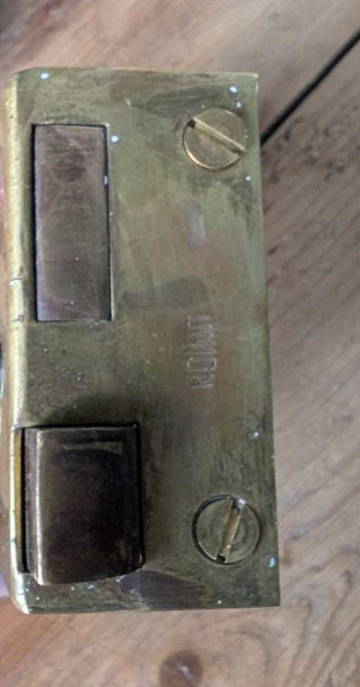 Vintage brass rim lock with pair of brass knobs and fittings - Image 11