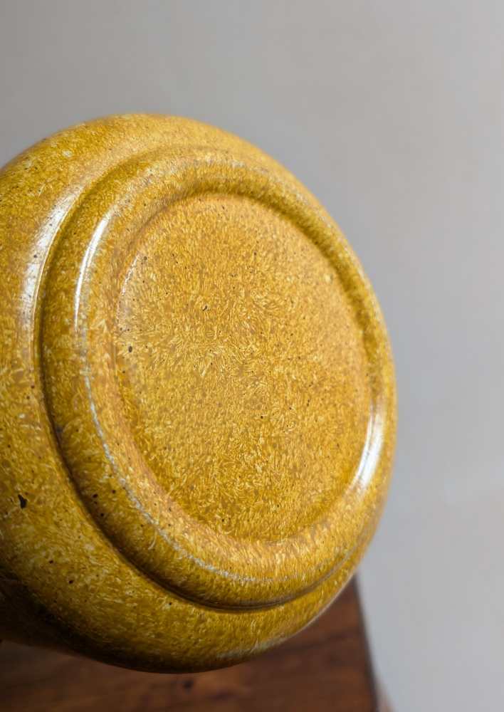 Turreted metal yellow plant pot - Image 8