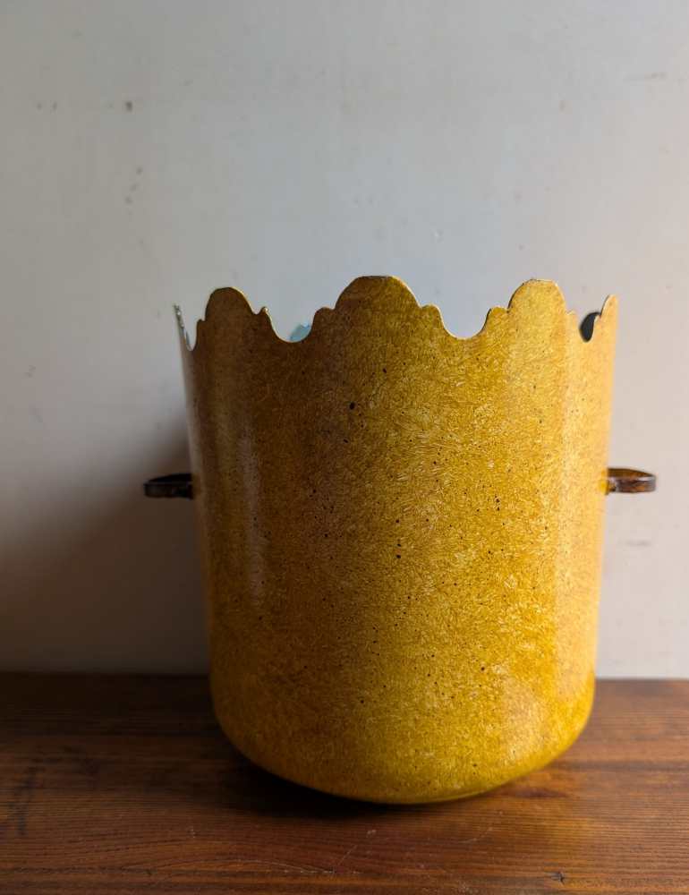 Turreted metal yellow plant pot - Image 3