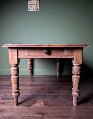 Victorian scrub top pine farmhouse table with drawer