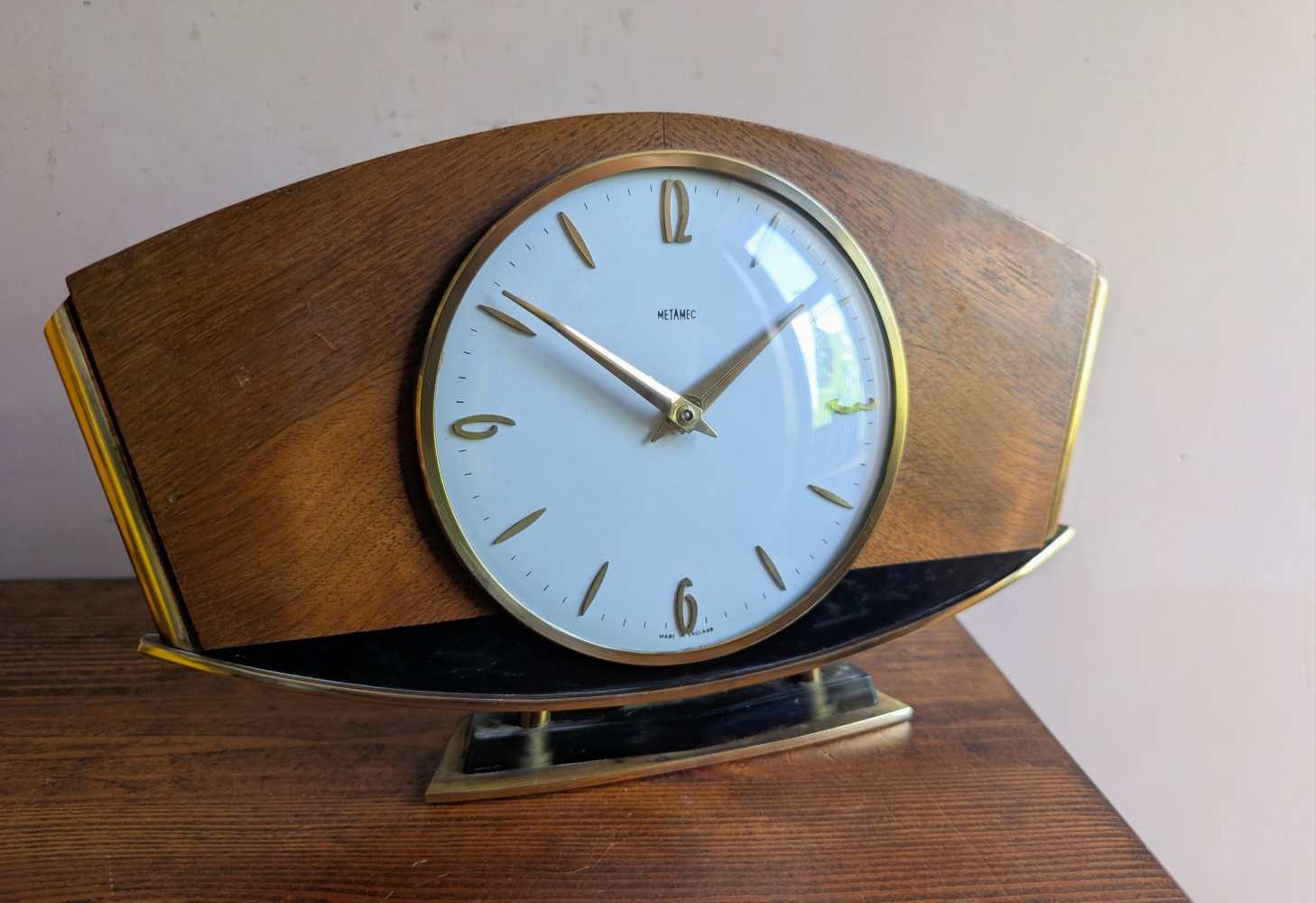 Midcentury Metamec Mantel clock with original movement
