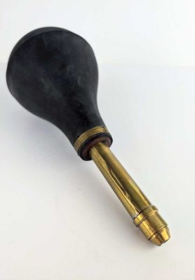Wild little vintage clown horn