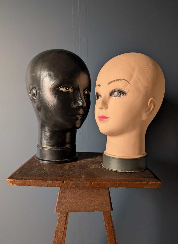 Pair of black and white mannequin heads - Image 21