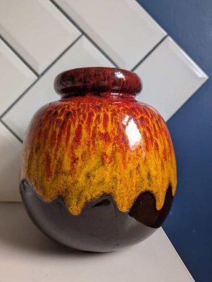 Midcentury West German 1970s fat lava bulbous vase 284-19
