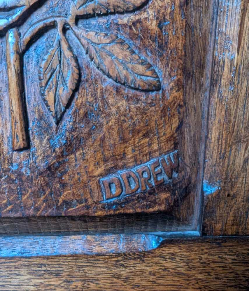 Midcentury American Oak carved coffer chest - Image 5