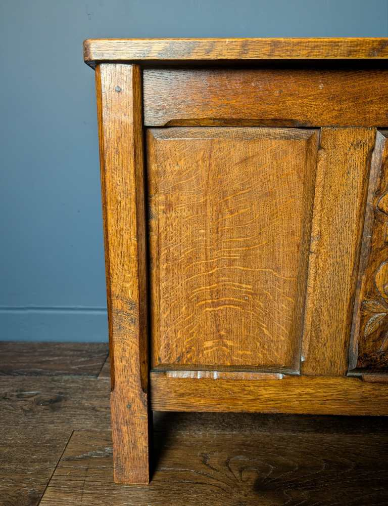 Midcentury American Oak carved coffer chest - Image 16