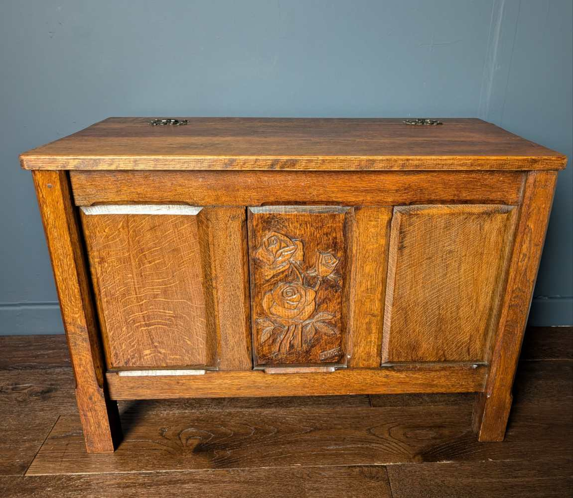 Midcentury American Oak carved coffer chest - Image 7