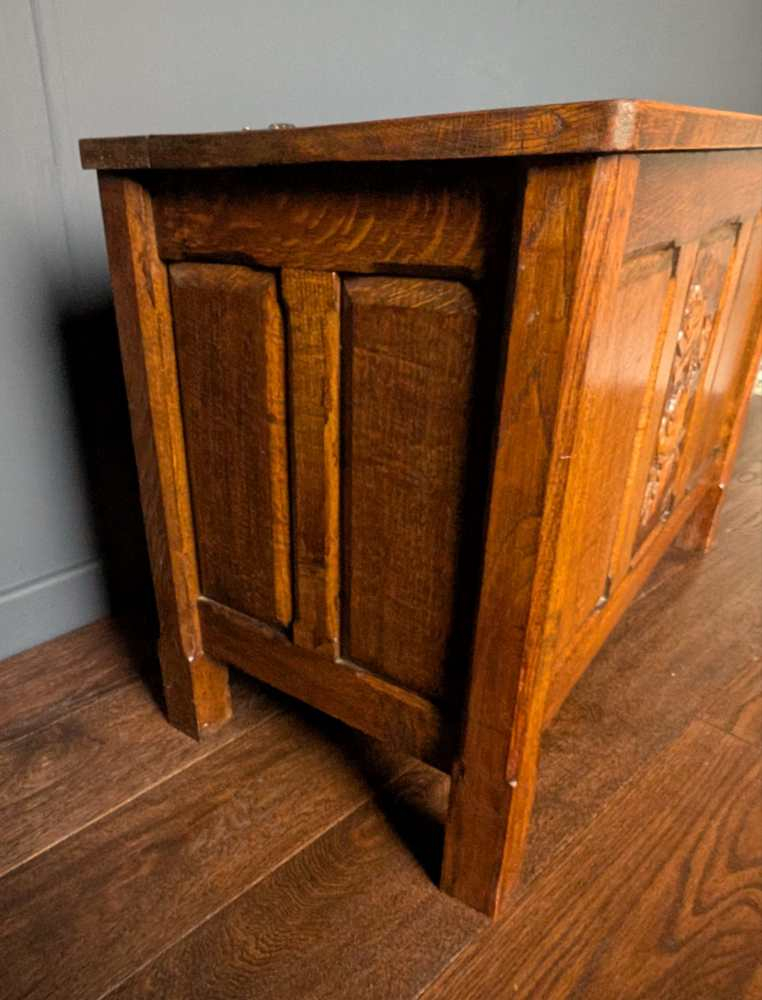 Midcentury American Oak carved coffer chest - Image 13