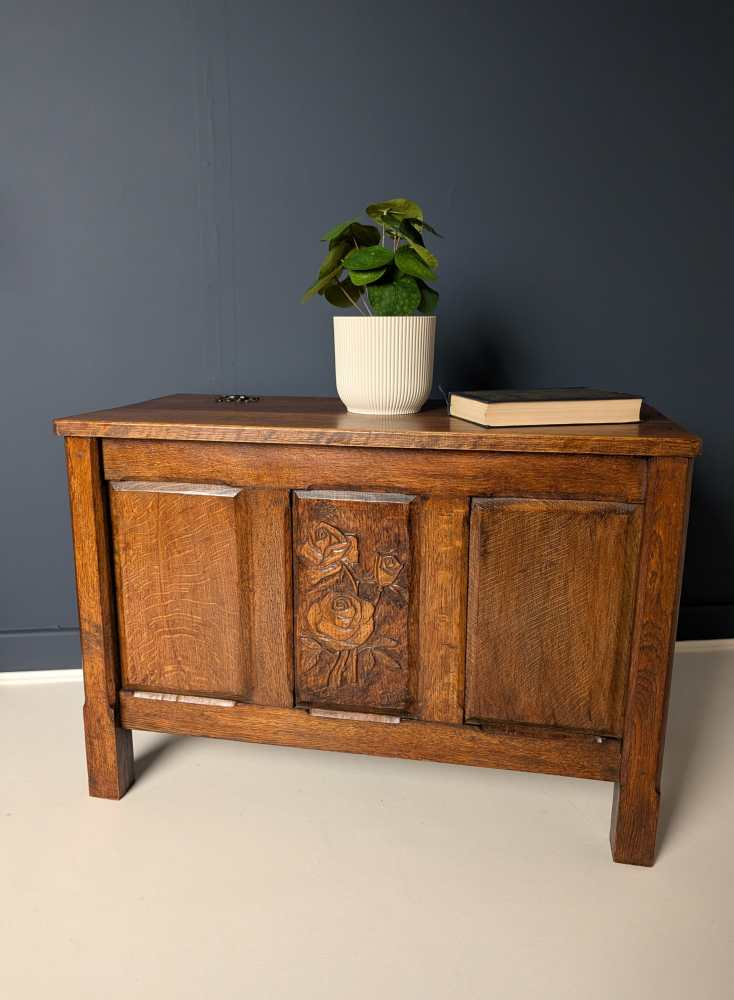 Midcentury American Oak carved coffer chest - Image 6