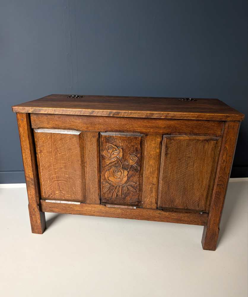 Midcentury American Oak carved coffer chest - Image 14