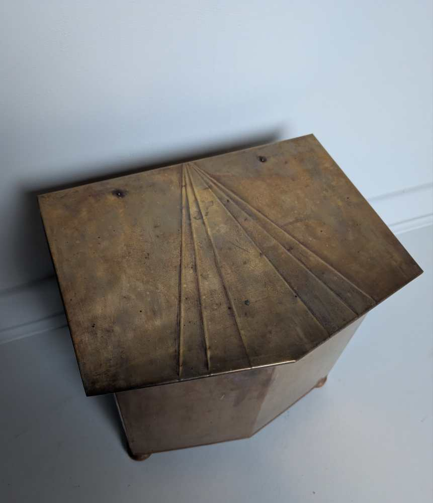 Art Deco copper fireside box - Image 7