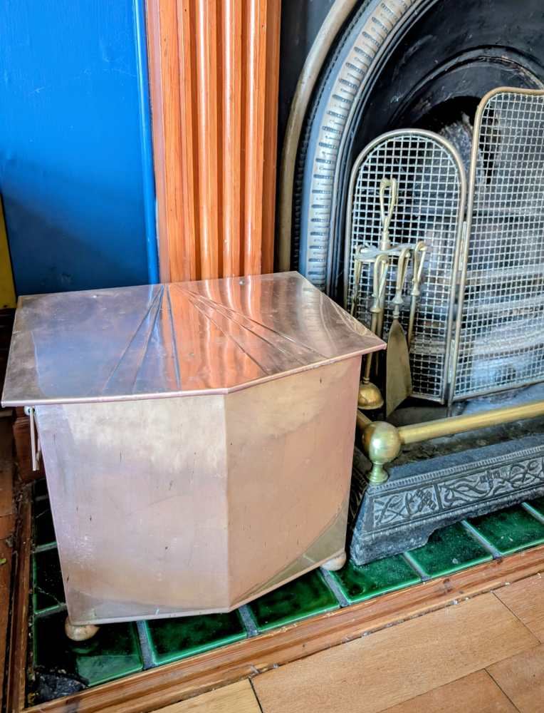 Art Deco copper fireside box - Image 11