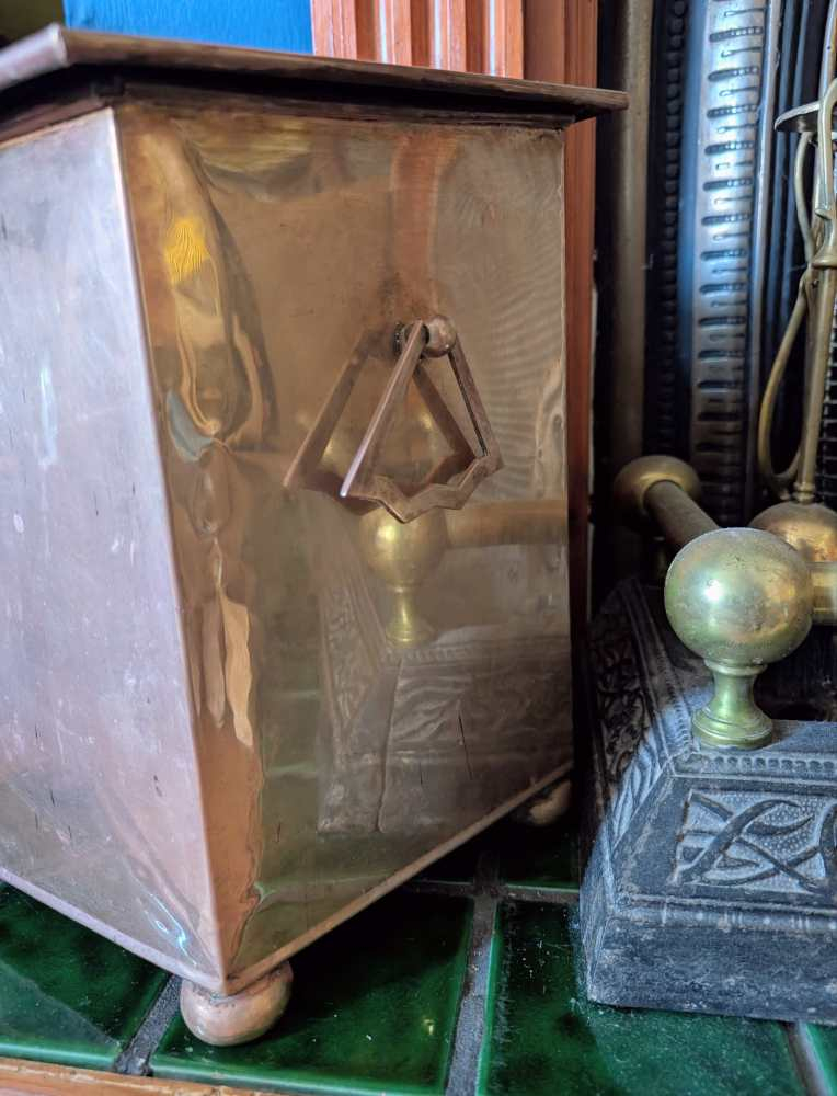 Art Deco copper fireside box - Image 6