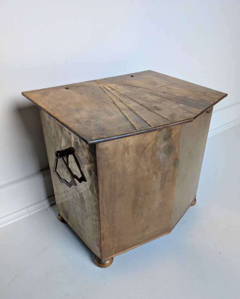 Art Deco copper fireside box - Image 9