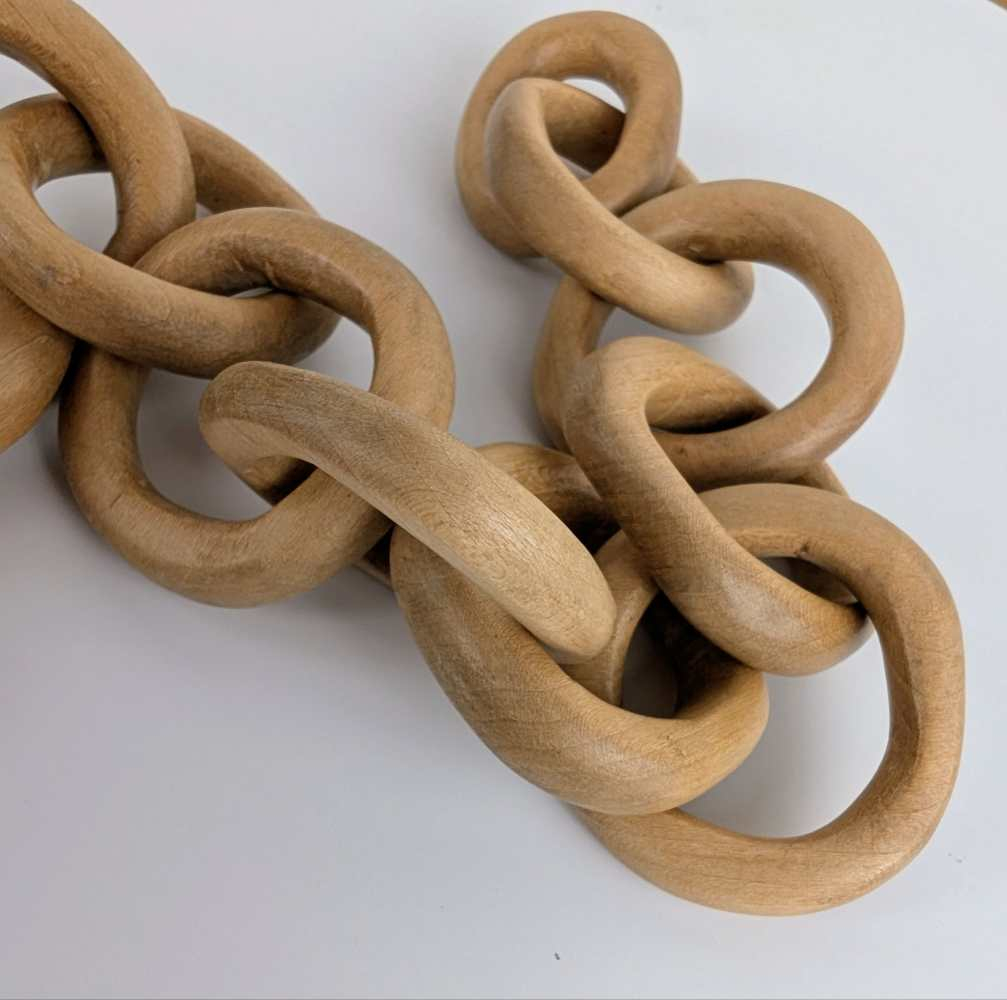 Hand carved Welsh Lovespoon with long chain - Image 8