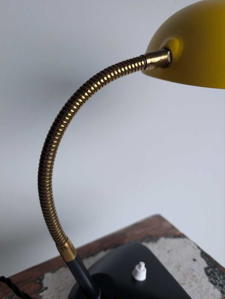 Midcentury yellow and black gooseneck lamp - Image 4