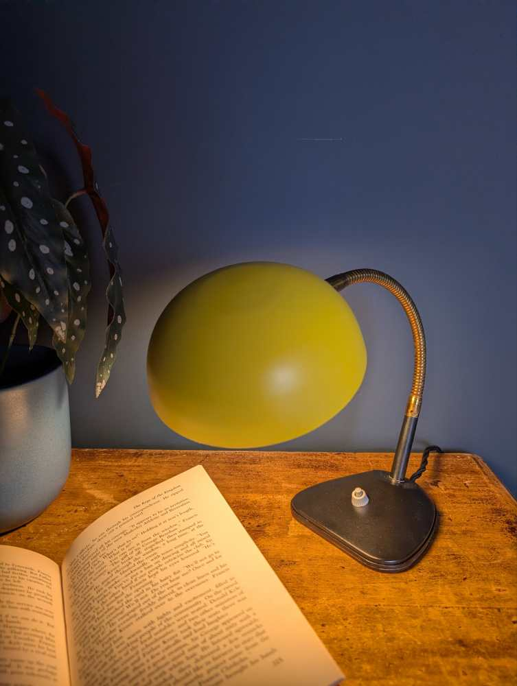 Midcentury yellow and black gooseneck lamp - Image 15