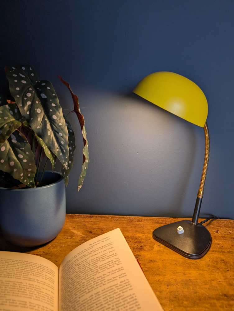 Midcentury yellow and black gooseneck lamp - Image 13