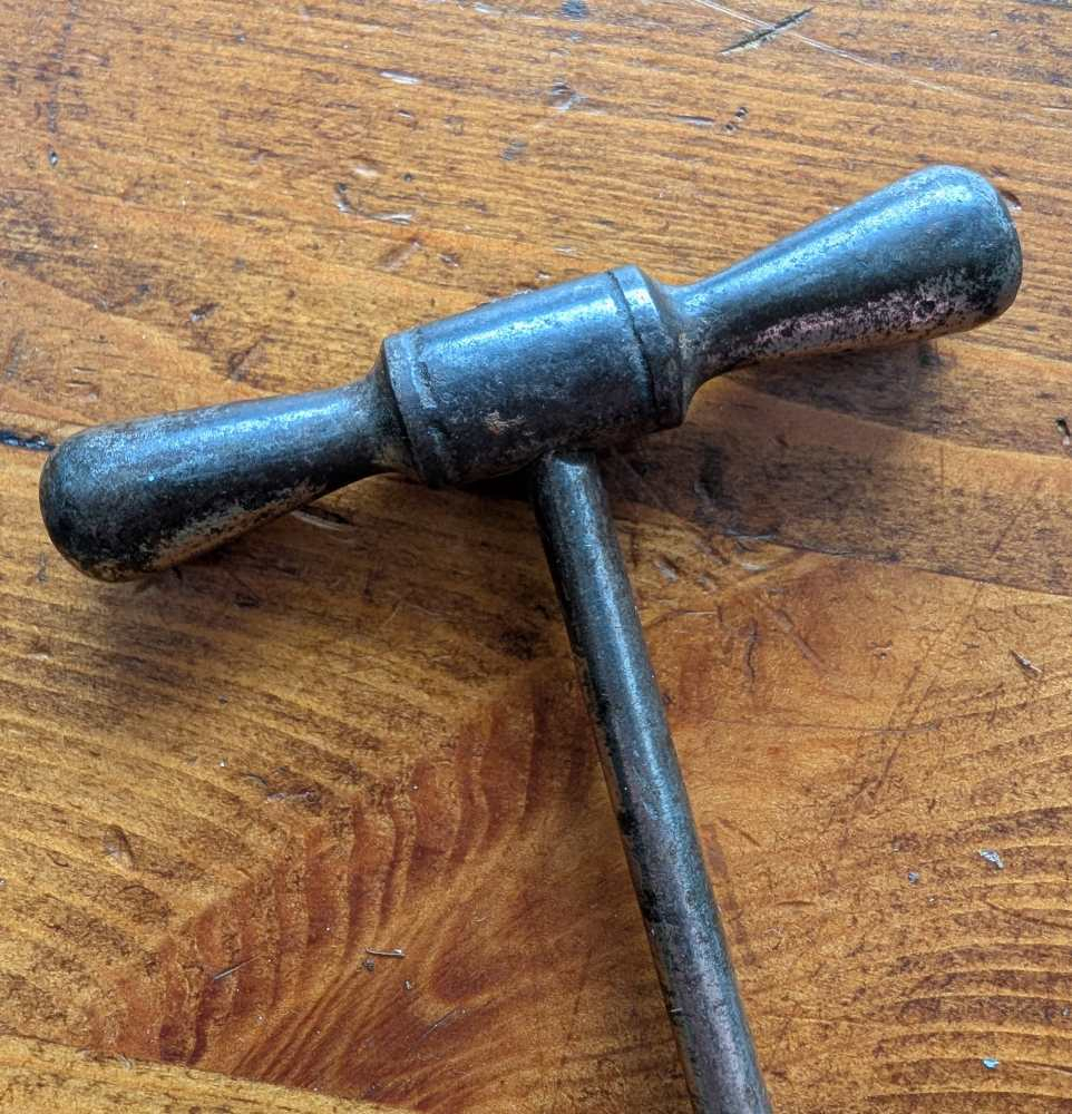 Antique T bar pull corkscrew - Image 7