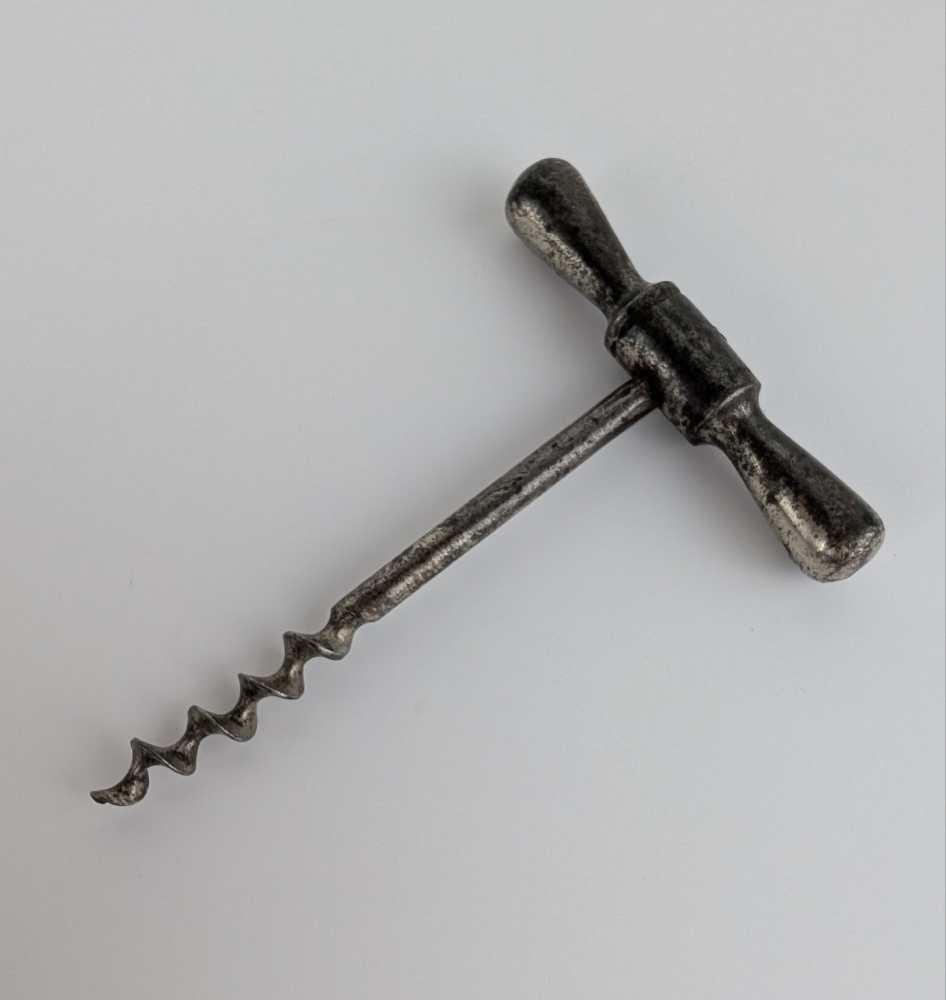 Antique T bar pull corkscrew - Image 4