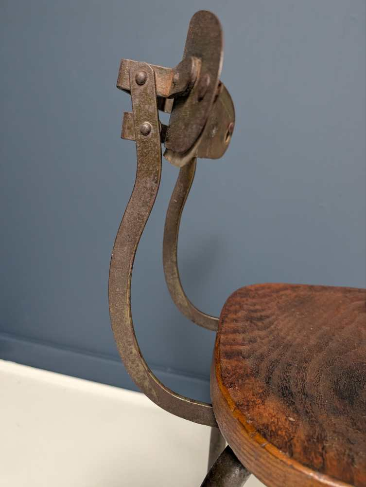 Industrial chair with rotating back rest - Image 17