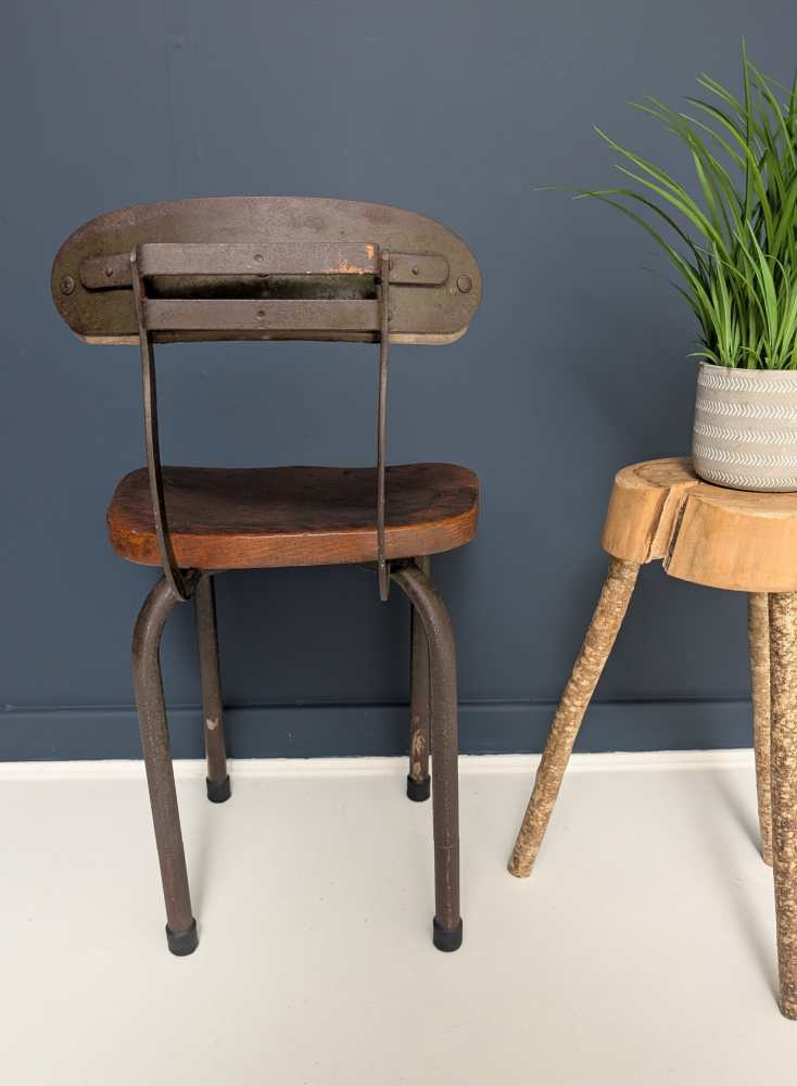 Industrial chair with rotating back rest - Image 2