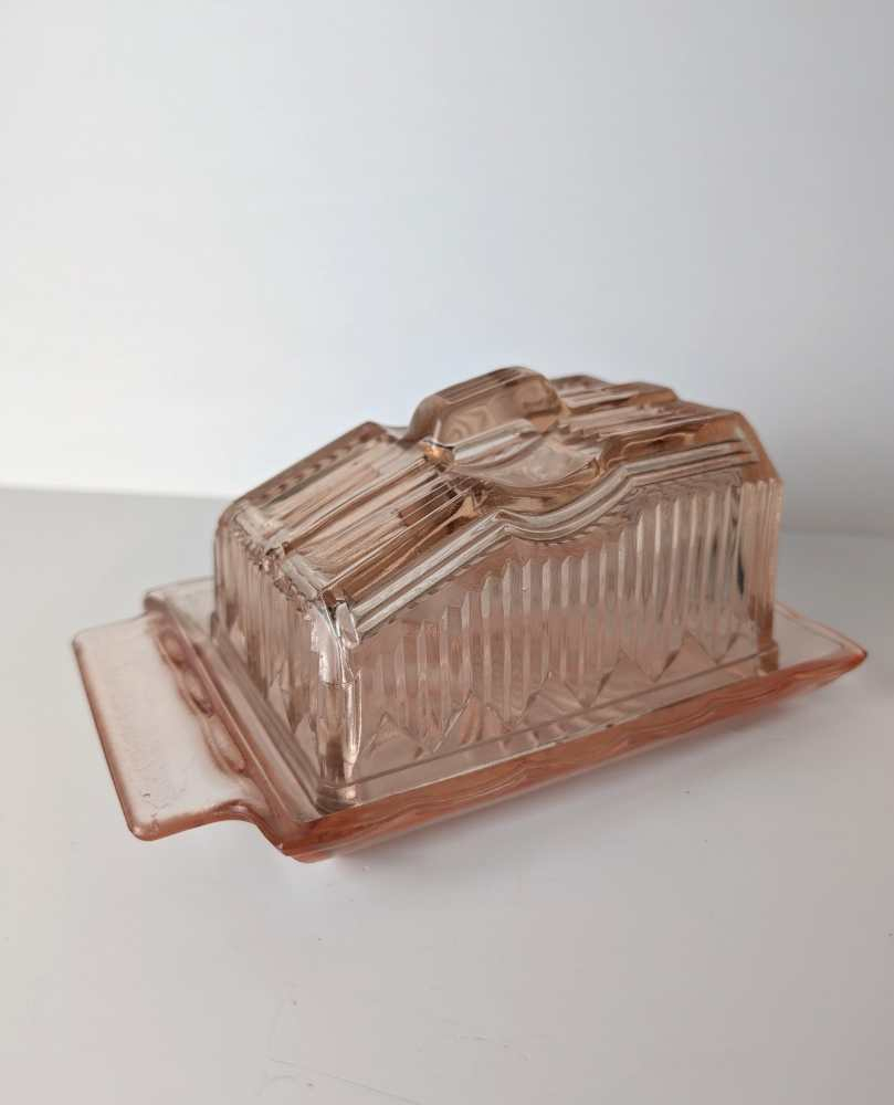 1950s pink glass butter dish - Image 7