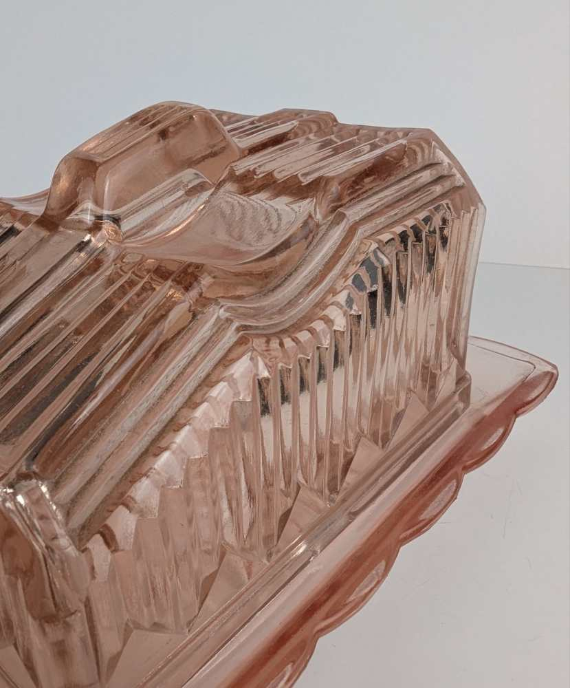 1950s pink glass butter dish - Image 8