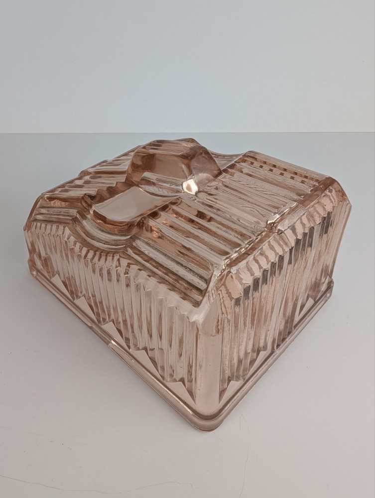 1950s pink glass butter dish - Image 11
