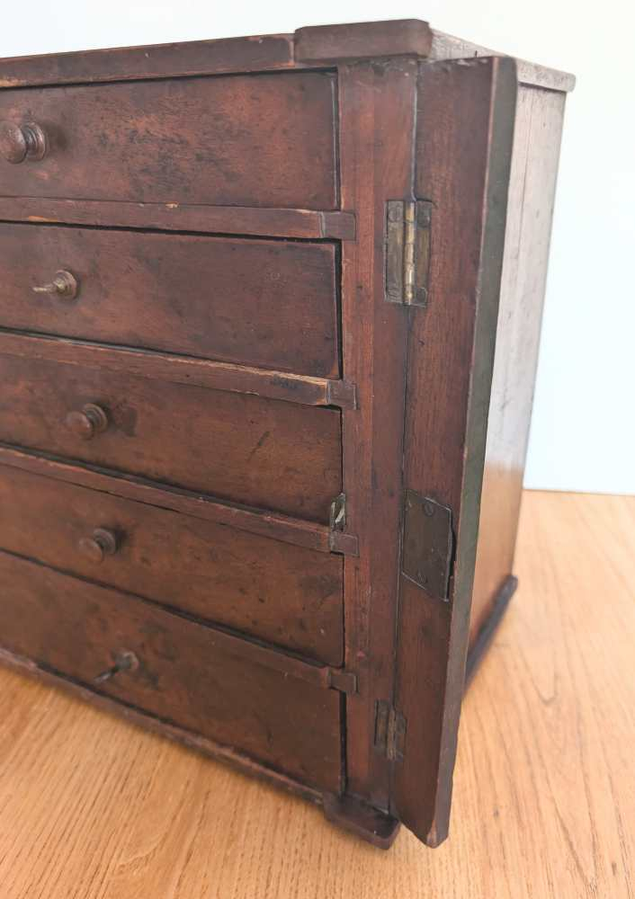 Mini Wellington chest of 5 collector's drawers - Image 7
