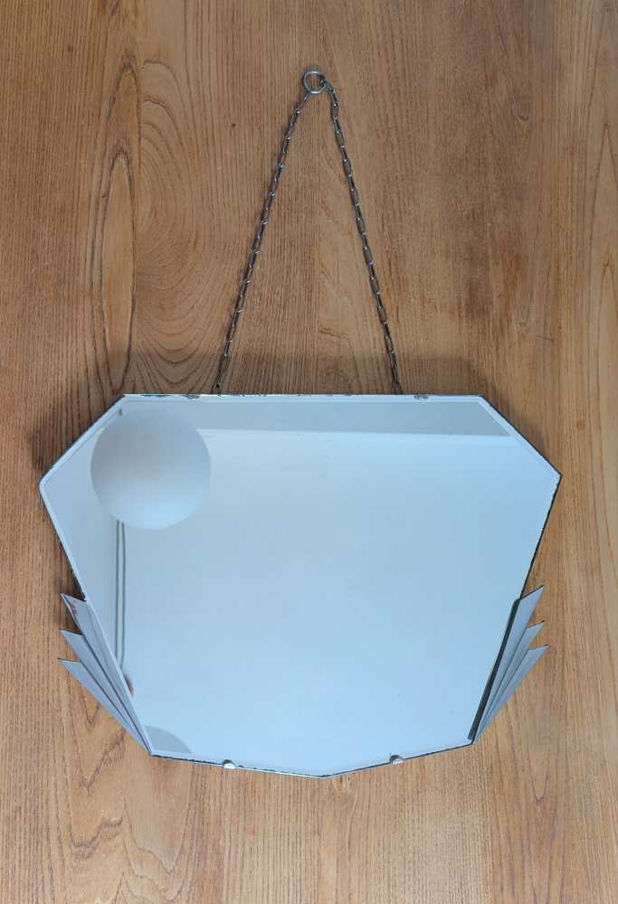 Art Deco frameless mirror with stylish details - Image 4