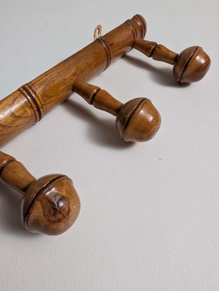 French bamboo style early 1900s pine wood coat rack - Image 6