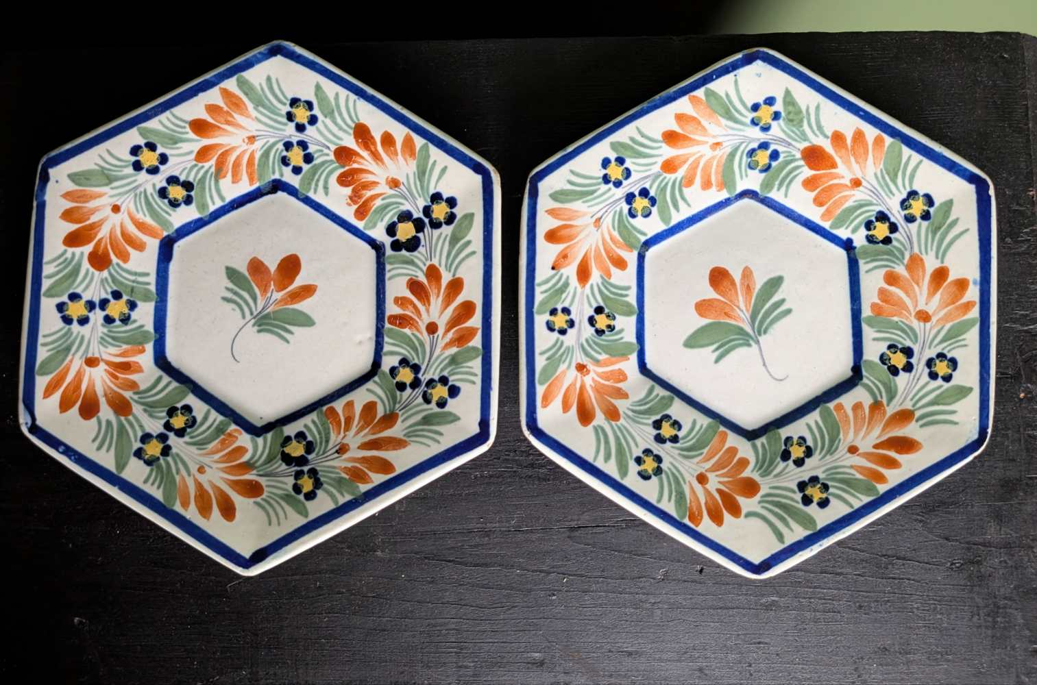 Pair of 1930s Henriot Quimper Faience pottery cups and saucers - Image 3
