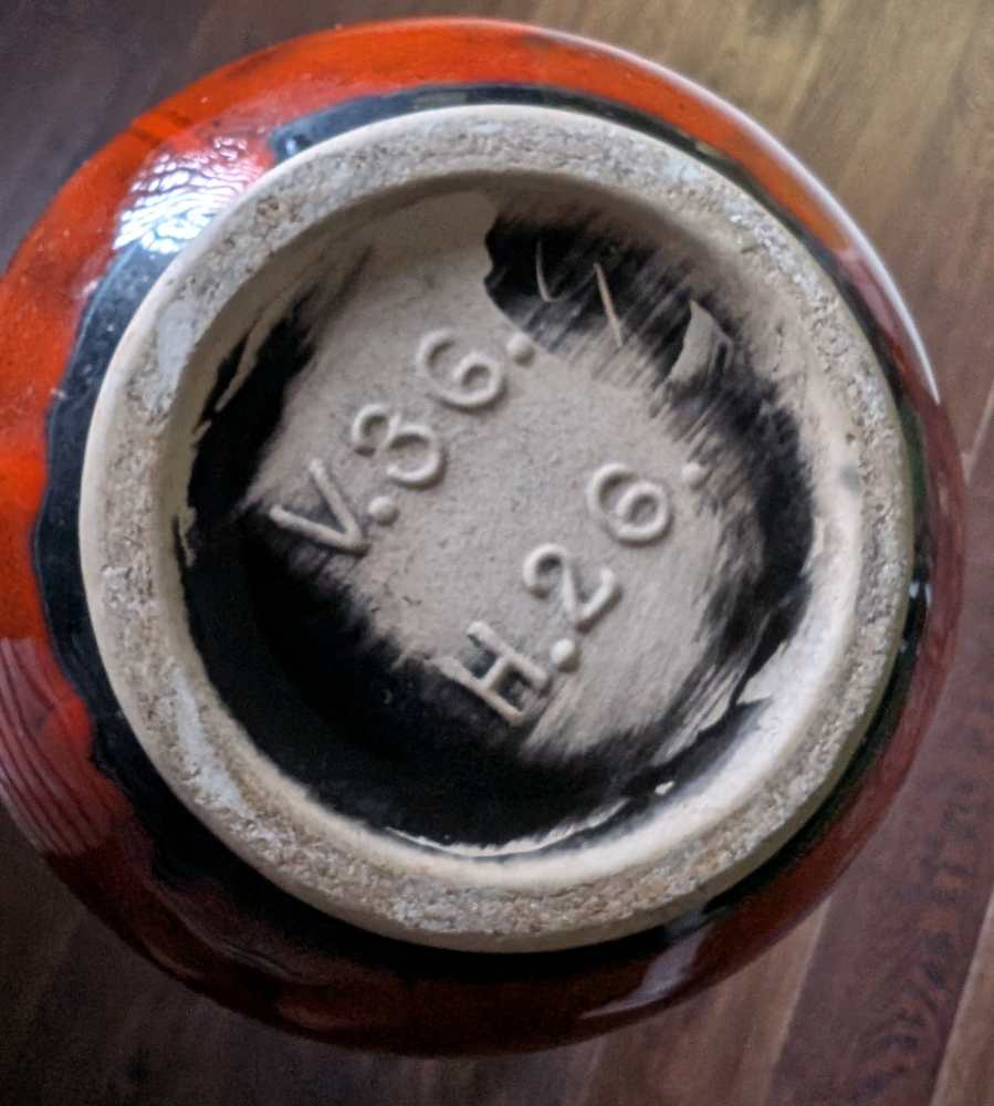 1970s Poët-Laval ceramic floral vase - Image 12