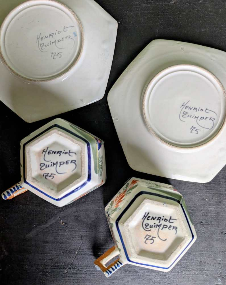 Pair of 1930s Henriot Quimper Faience pottery cups and saucers - Image 15