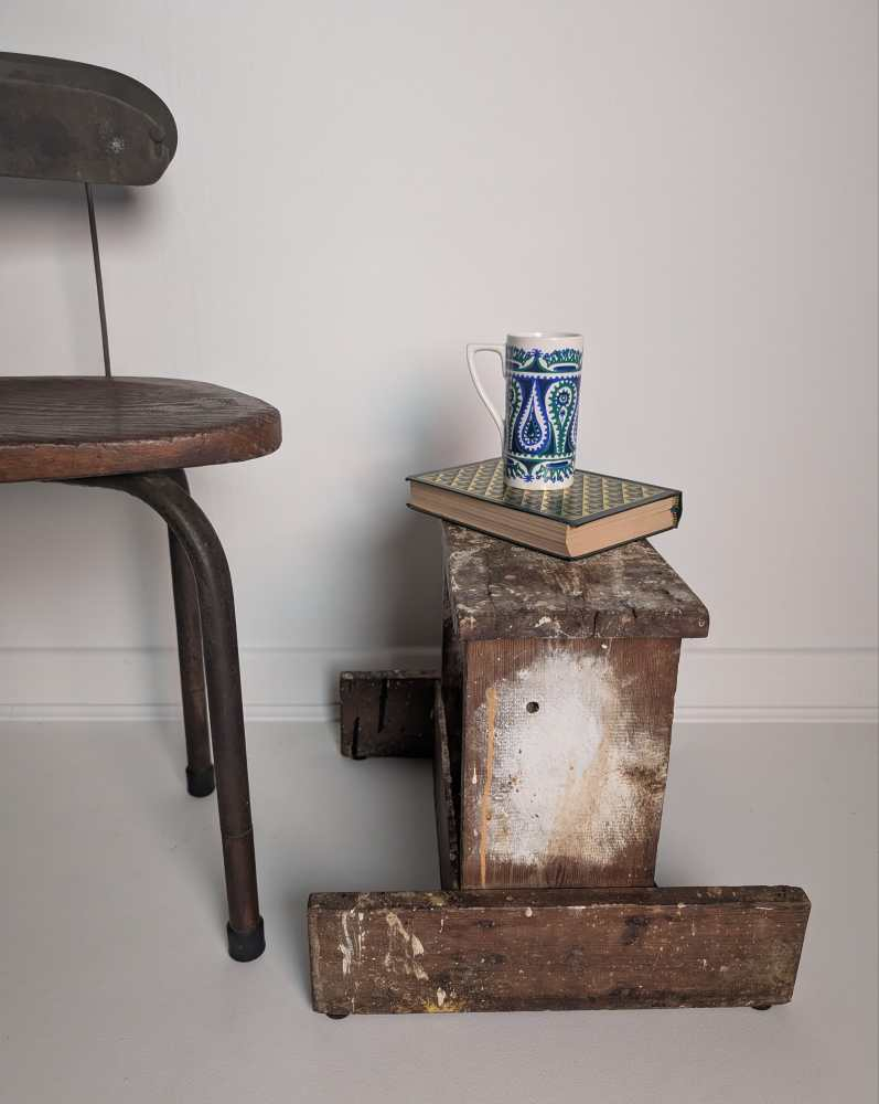 Vintage farrier's stool from Tapeley Park estate farm - Image 12