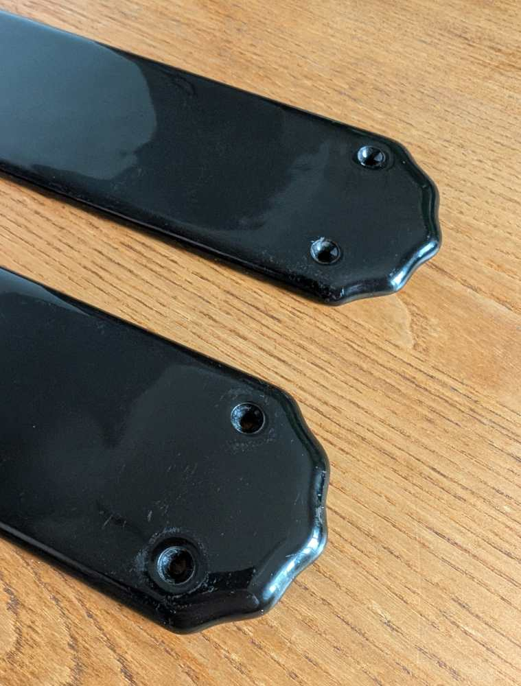 Midcentury original pair of black ceramic internal door push plates - Image 7