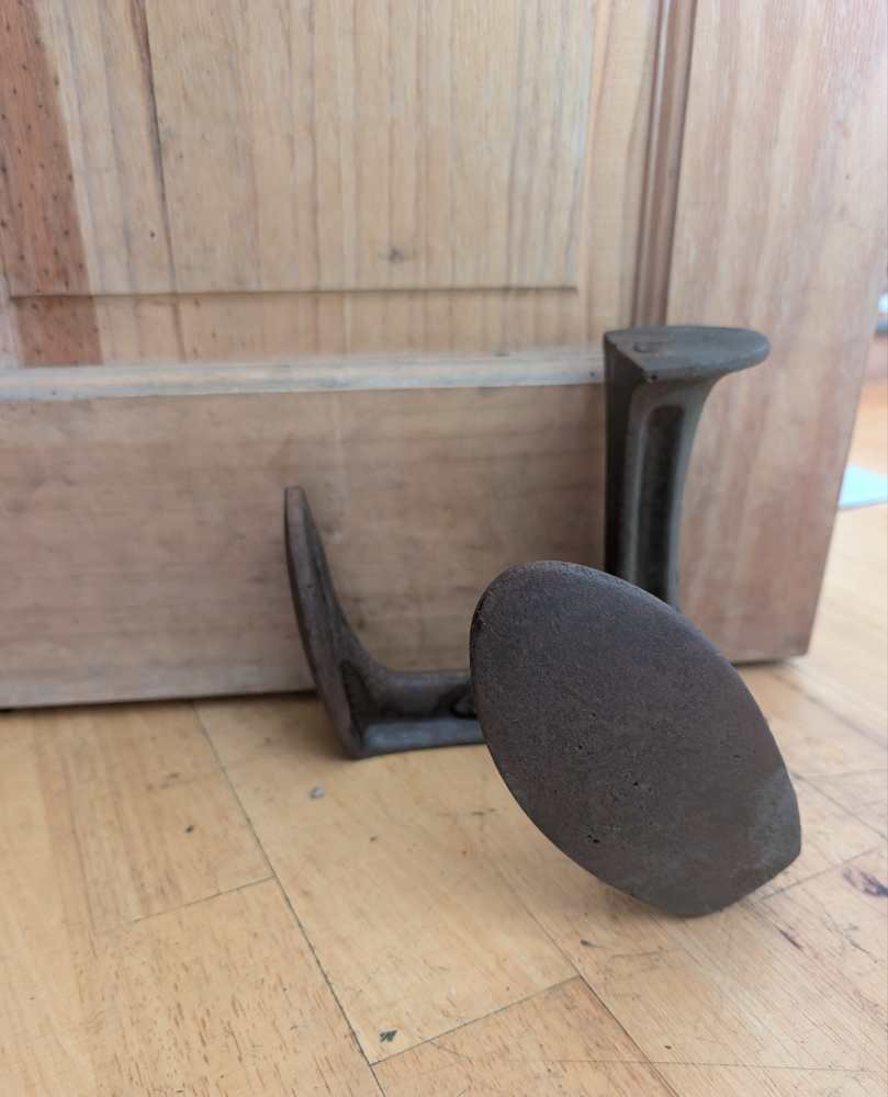 Antique cast iron cobbler's last - great door stop - Image 15