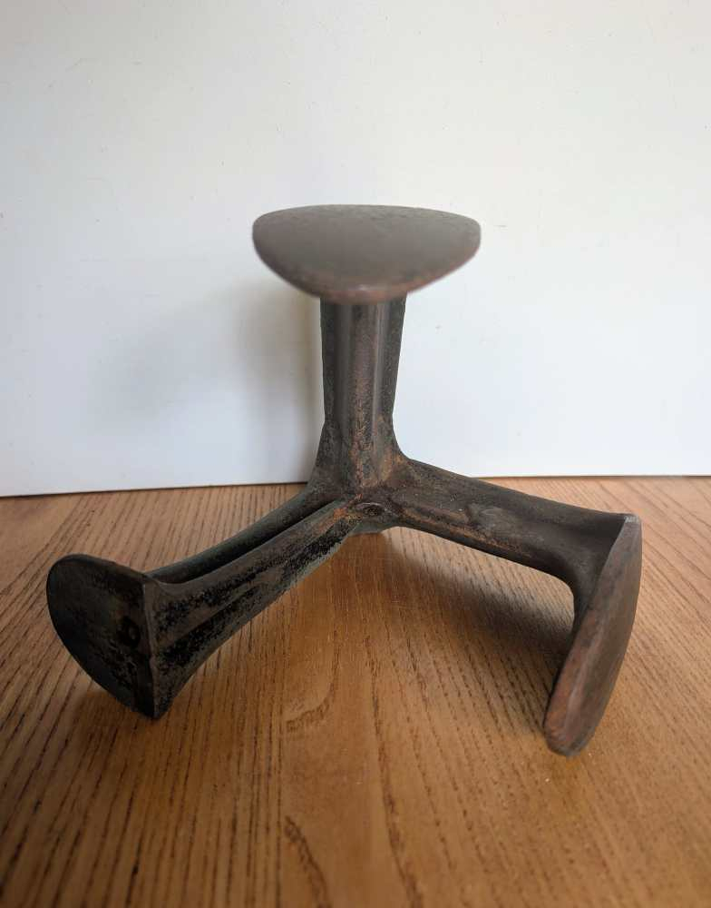 Antique cast iron cobbler's last - great door stop - Image 2