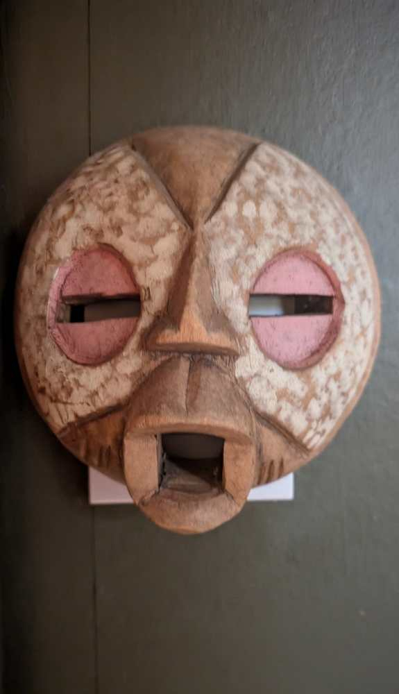 Small Luba tribe mask, Congo - Image 3