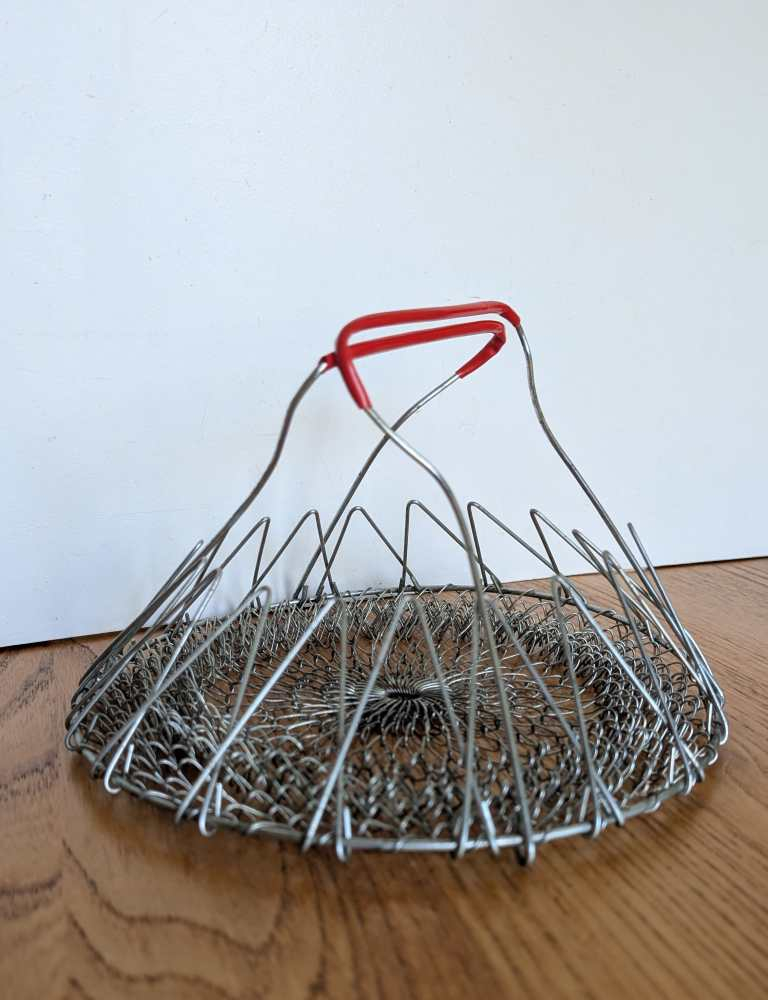 Midcentury collapsing egg basket - fruit bowl - Image 10