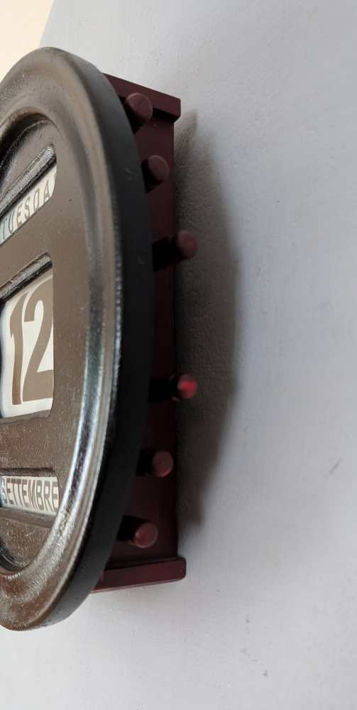 Large round painted perpetual calendar - in English and Italian - Image 3