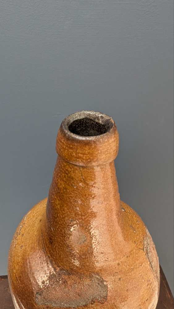 Large 19th century French stoneware bottle - Image 4