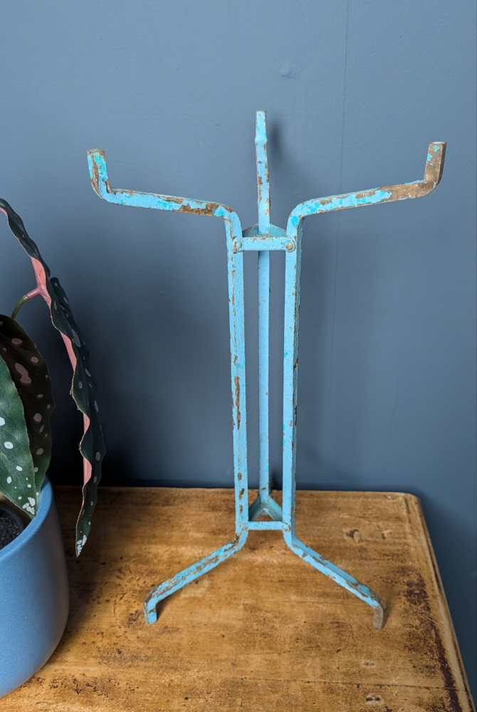 Pair of vintage blue painted steel scientific lab stands - for plants or jewellery - Image 6