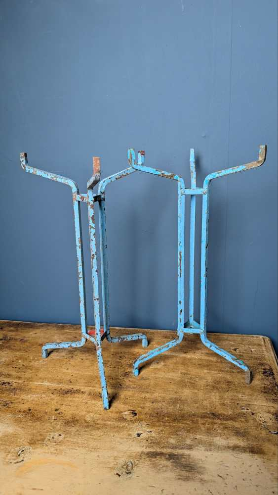 Pair of vintage blue painted steel scientific lab stands - for plants or jewellery - Image 17