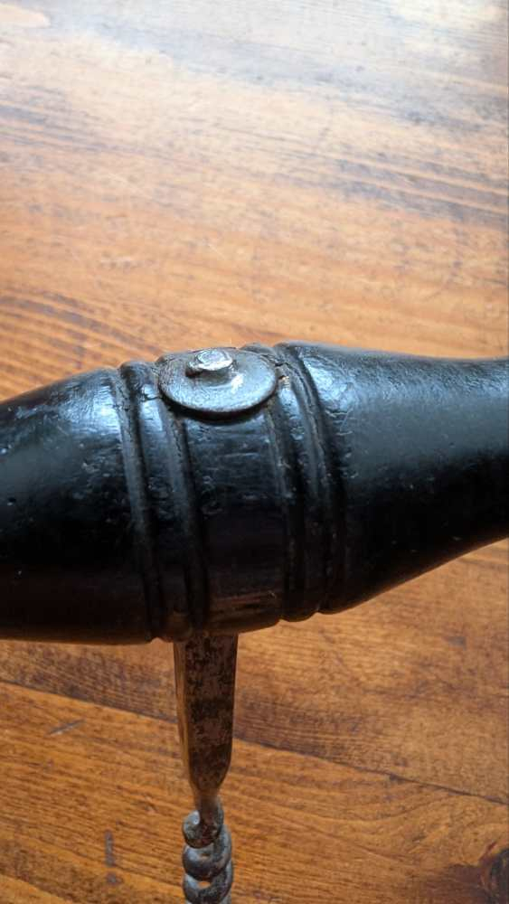 Antique turned wooden handled corkscrew - Image 4